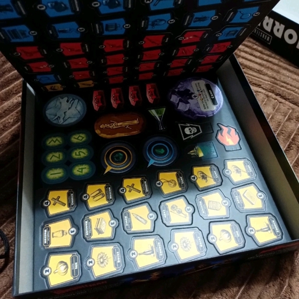 Ravensburger 60001836 Horrified Universal Studios Monsters Strategy Board Game - Picture 7 of 11